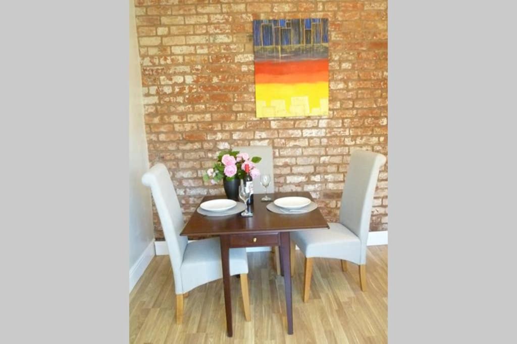 Cosy And Peaceful Maisonette With Terrace, Kidderminster Extérieur photo